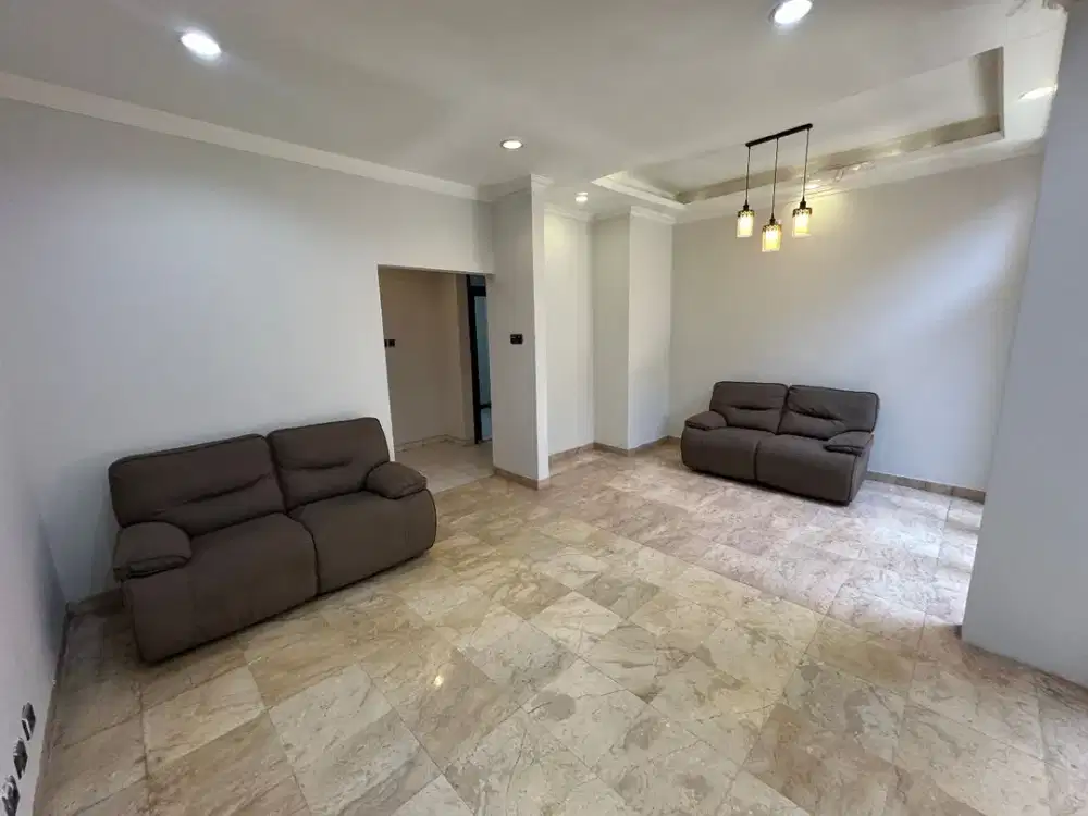 Sewa Kontrakan Rumah di Citraland Harga Murah Dekat G Walk Surabaya Barat Tahunan Perumahan Per 2026 Dibawah 91jt
