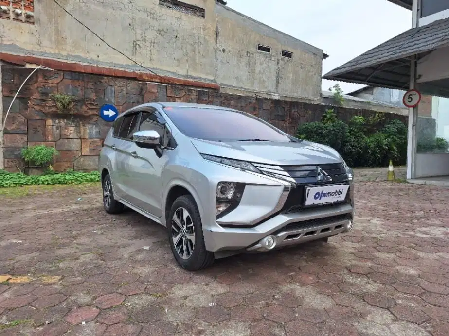 DP MURAH Mitsubishi Xpander 1.5 Ultimate Bensin-AT 2019 Silver CBIZB