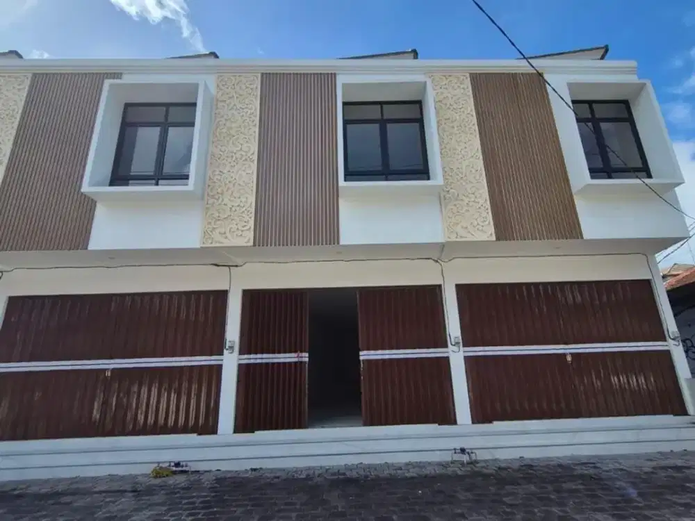 Disewakan — Ruko 2 Lantai di Kuta Area