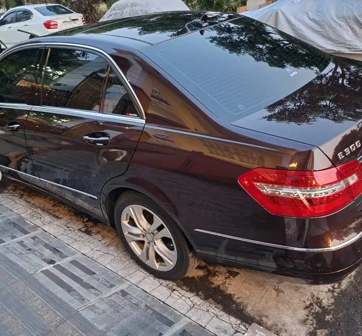 Mercedes Benz E300 Avantgarde