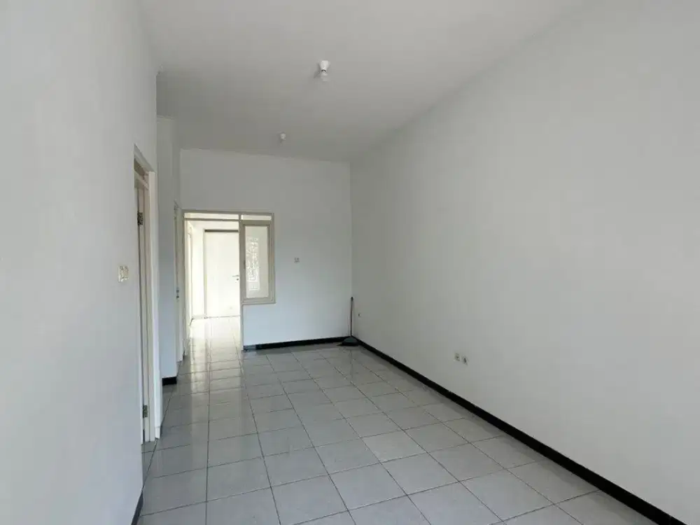 Dijual Rumah Siap Huni Di Taman Kopo Indah 3, Dekat Ke Tol Soreang Pasirkoja Ref.05140