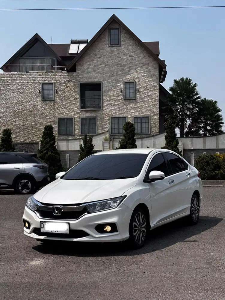 Honda City E / RS CVT 2019 Istimewa AT 2020 Jazz 2018