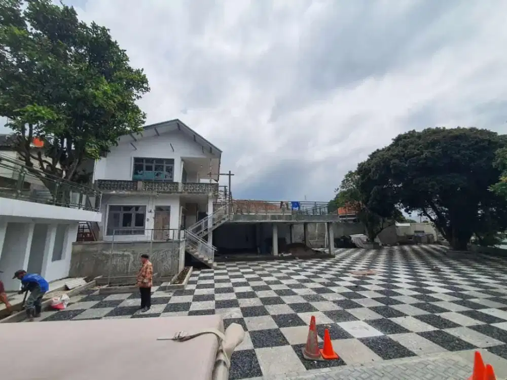 Rumah Lahan Luas Strategis Dekat Upi Setiabudi Bandung