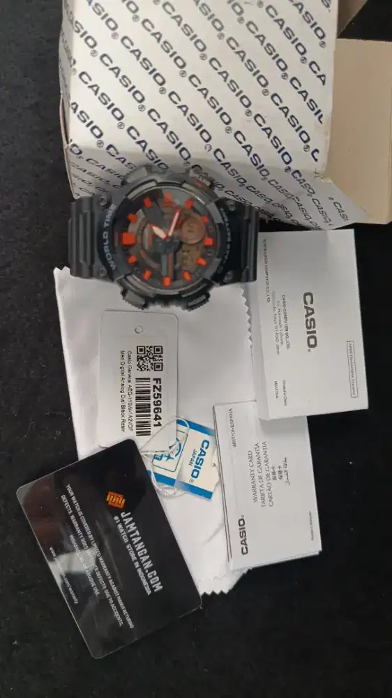 Jam tangan Casio aeq110