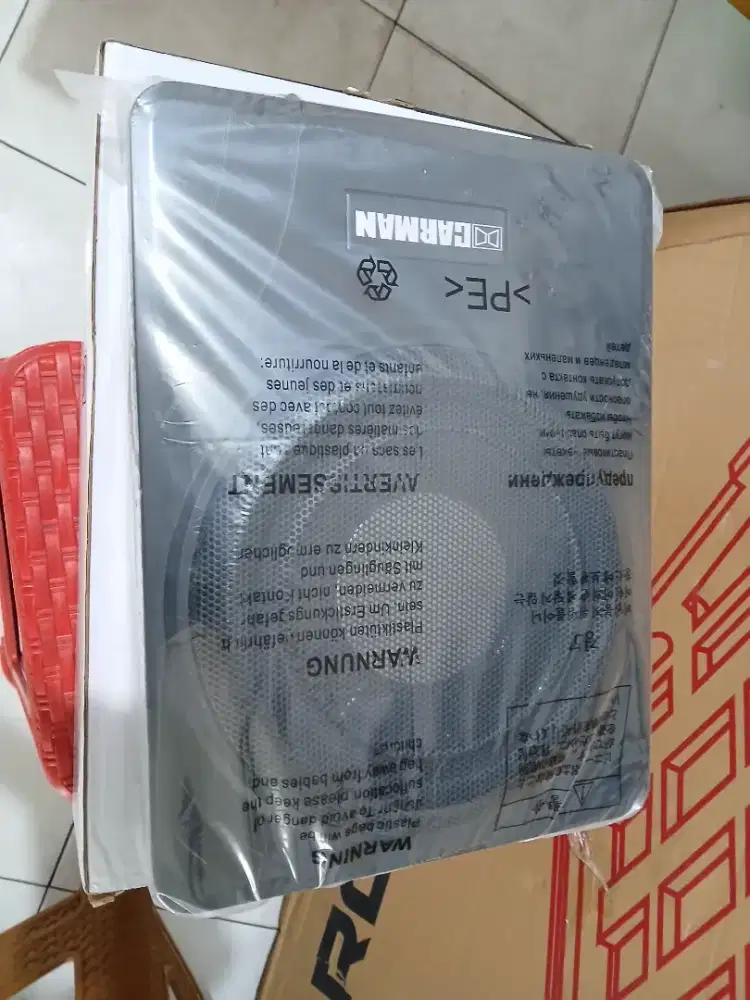 Subwoofer aktif 10 inci kolong merek carman,harga siap pasang