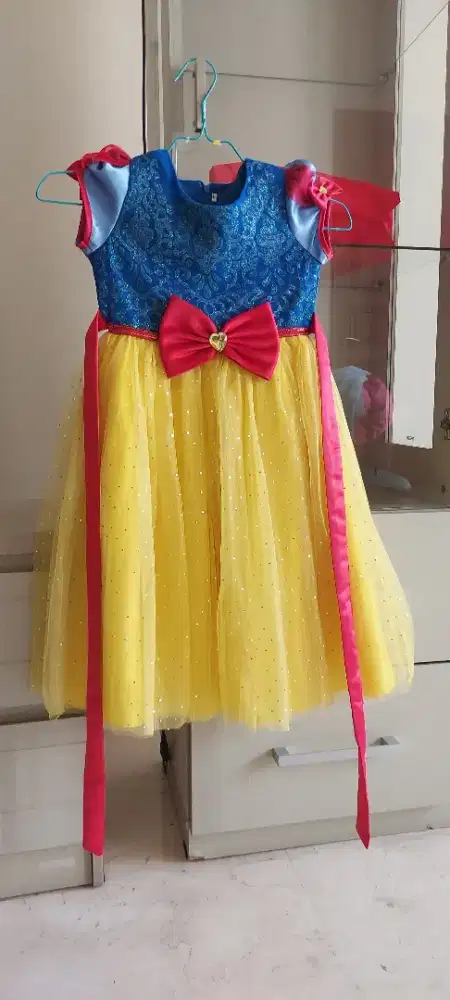 Dress anak Snow White Princess. Umur 4 sampai 6,5th