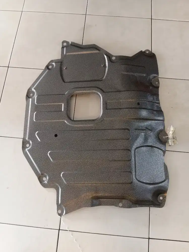 Cover engine avanza 2022 on