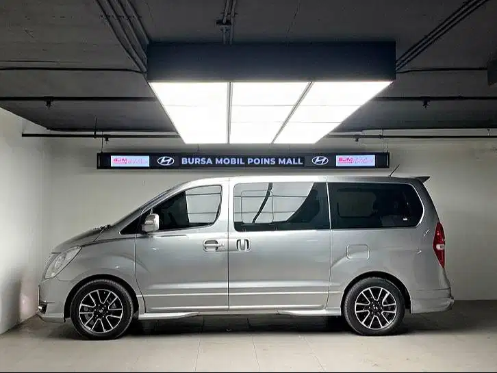 Hyundai H1 Royale Limited Bensin 2018 #BJM4#