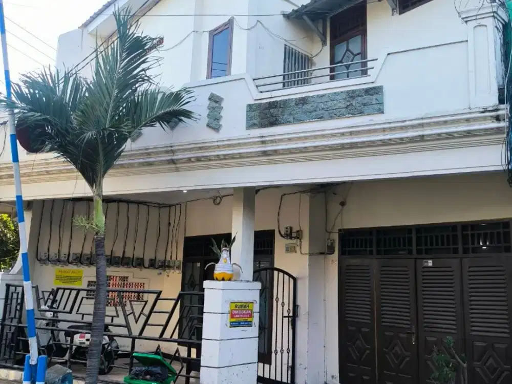 Dijual Rumah Kos, raya Dharmahusada