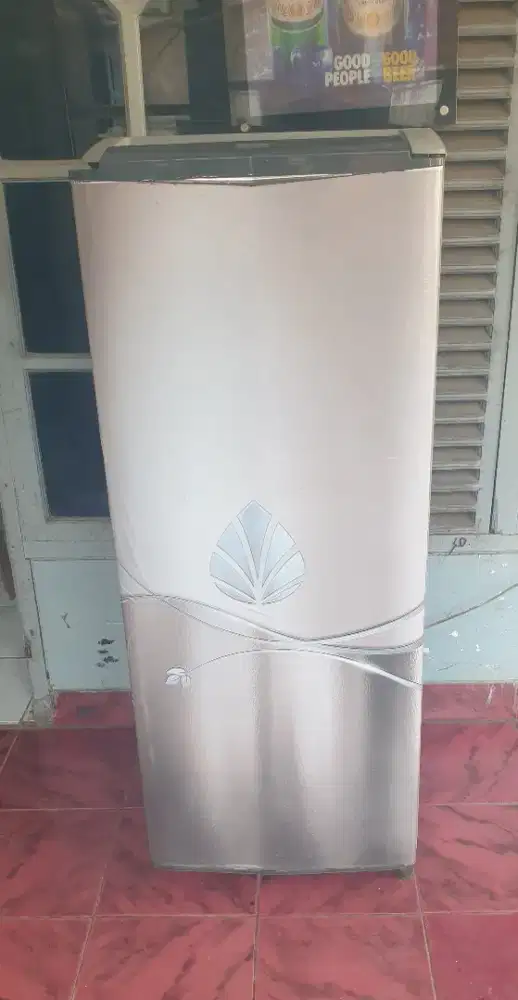 Di jual kulkas 1 pintu siap pakai