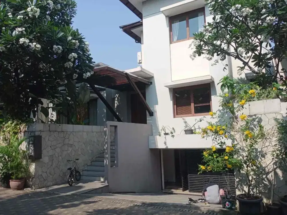 Dijual Murah Rumah diKemang Selatan