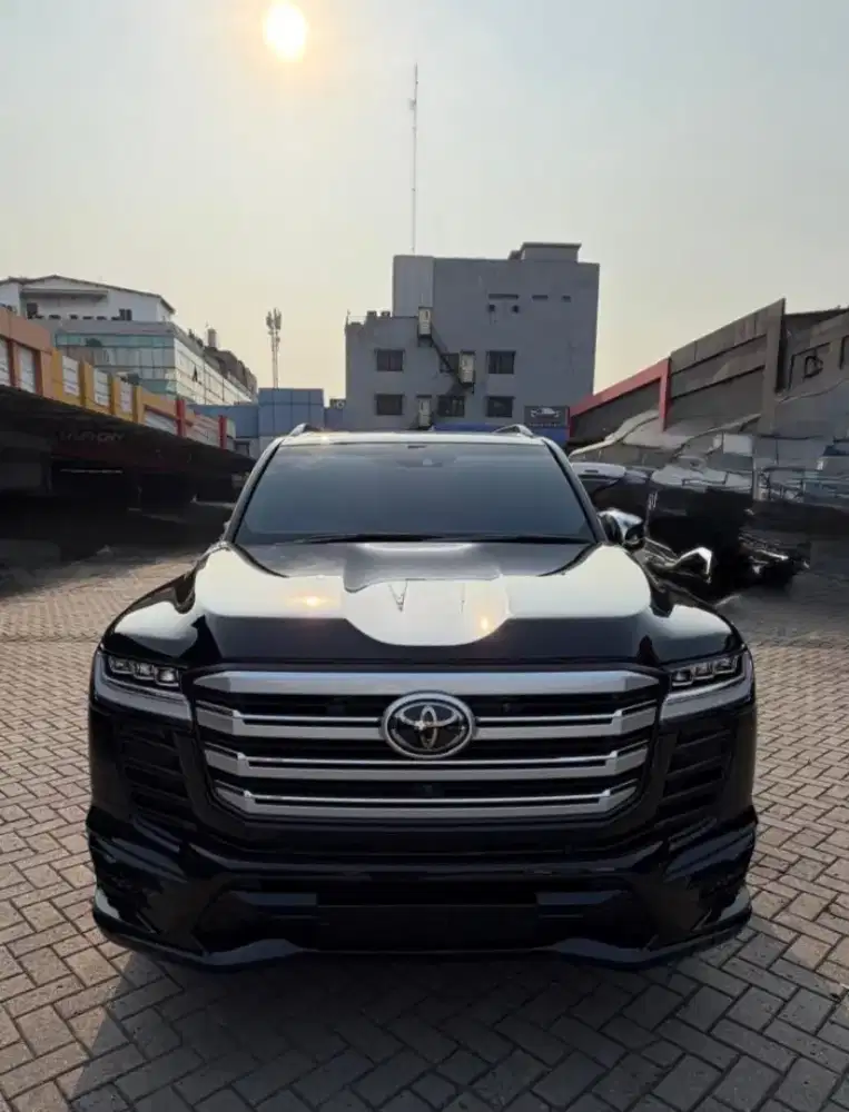 Toyota LC GR300 Nik thn 2024 Pemakaian  thn 2025