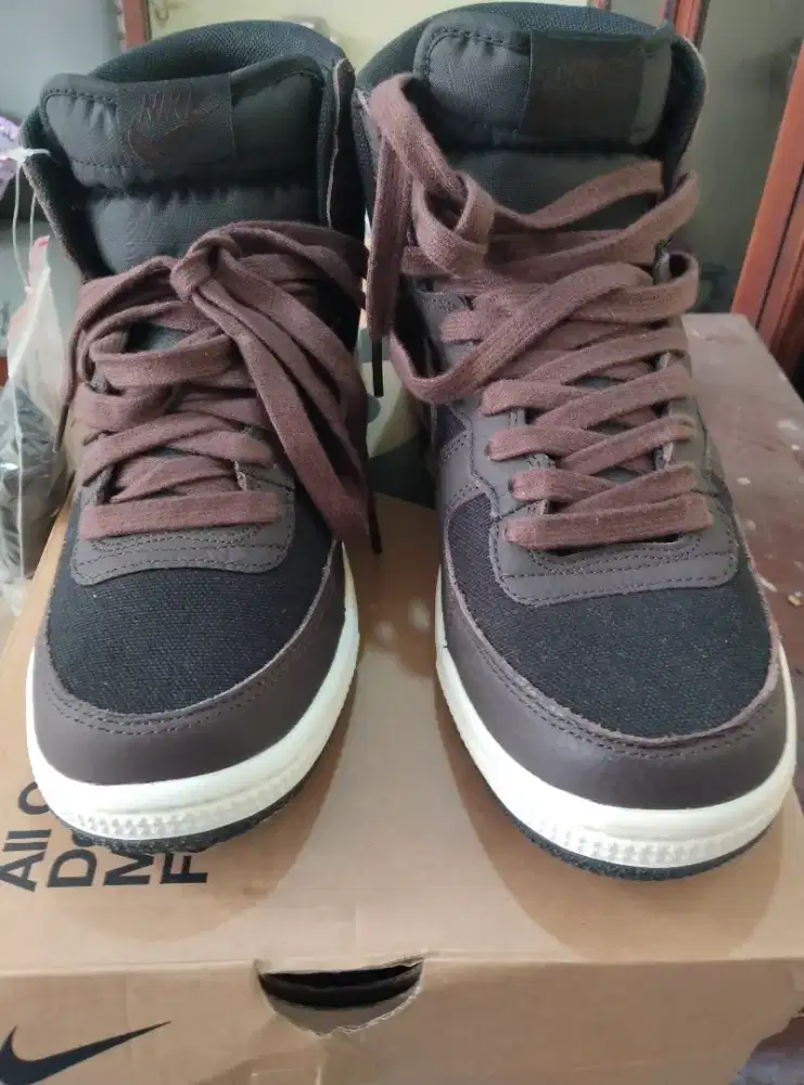 Sepatu Nike terminator high