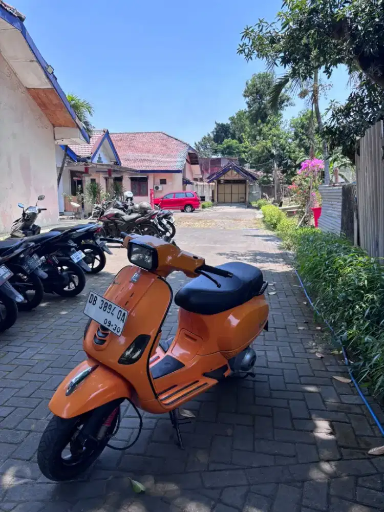 Vespa S150 IE 2012
