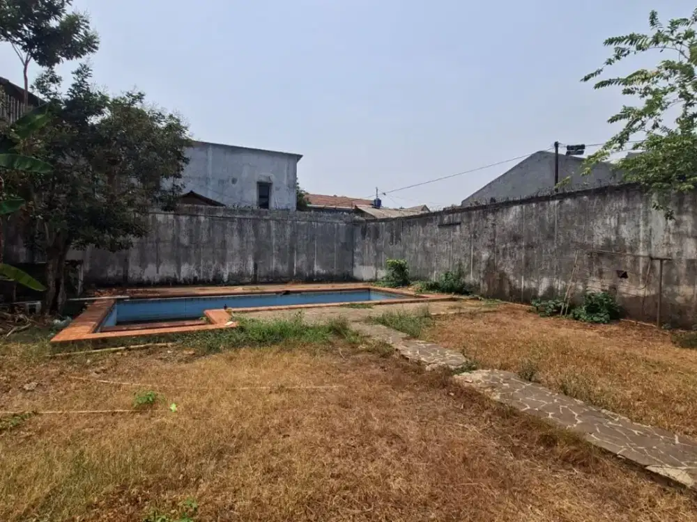 Dijual Rumah Hitung Tanah, Lokasi Strategis Dekat Kemang Village