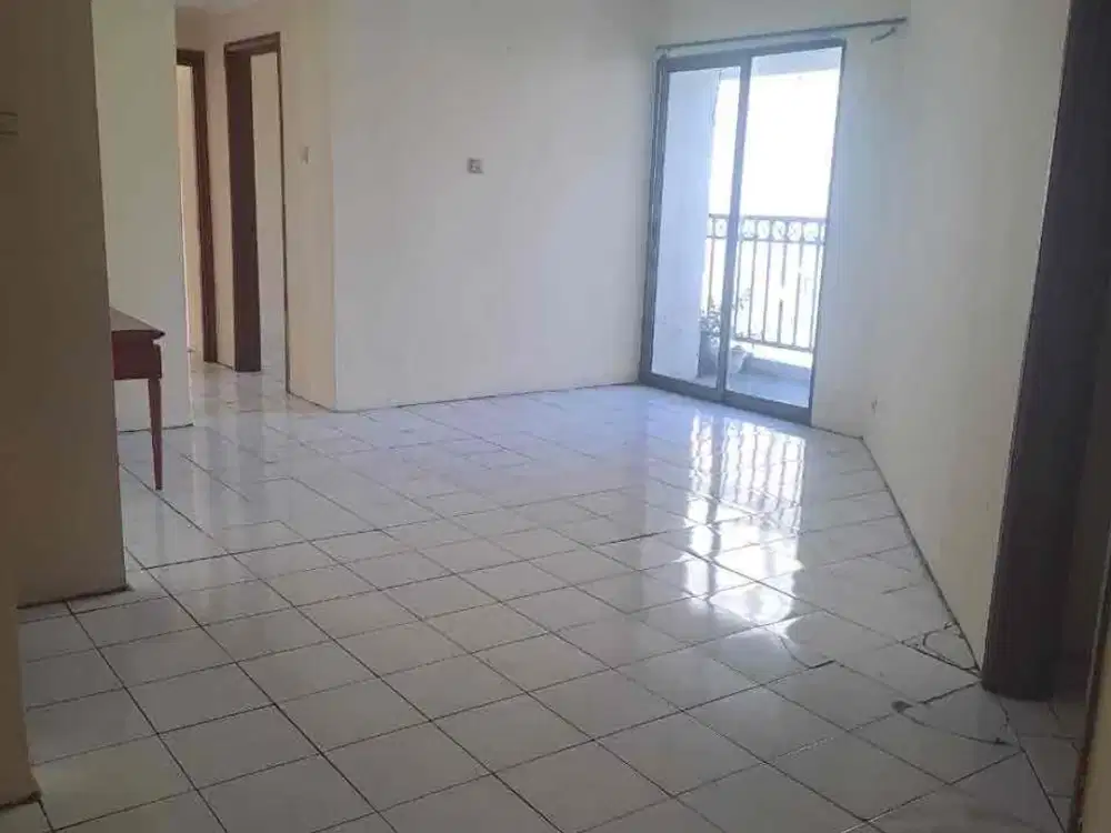 Disewakan cepat apartemen unfurnish taman kemayoran condominium siap huni