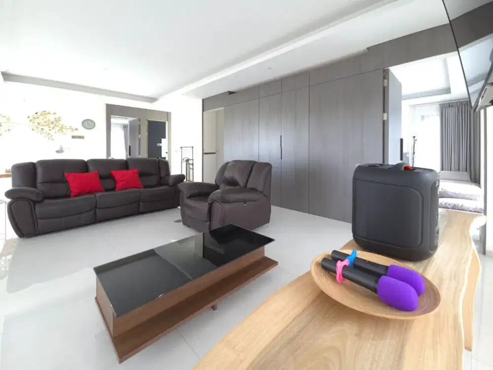 Dijual Cepat, Rumah Villa di Resor Dago Pakar Bandung Fasilitas Kolam Renang Pribadi Akses mudah ke TOL PASTEUR