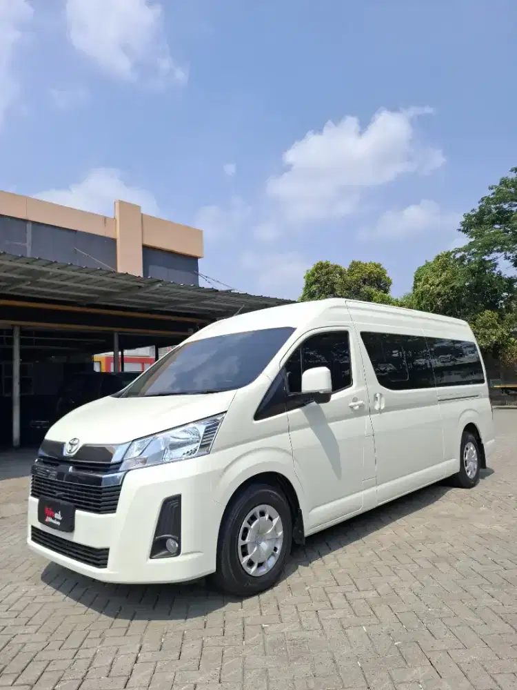 Toyota Hiace Premio 2025 likenew termurah