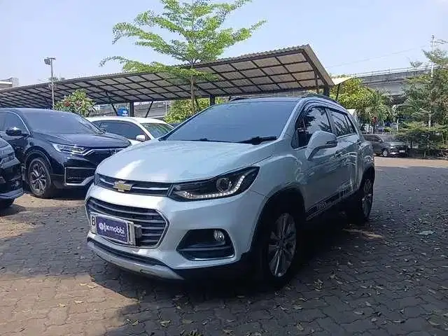 DP RENDAH Chevrolet Trax 1.4 Turbo LTZ Bensin-AT 2017 FYQ