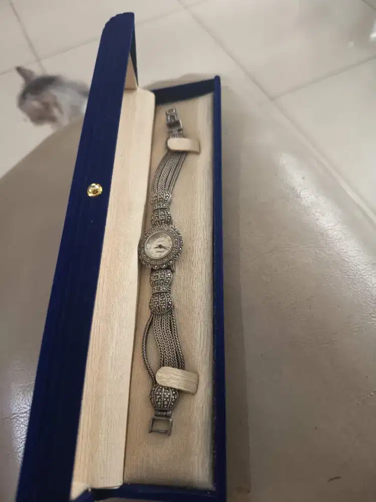 Jam perhiasan wanita RaRe koleksi wkt berhaji 2005