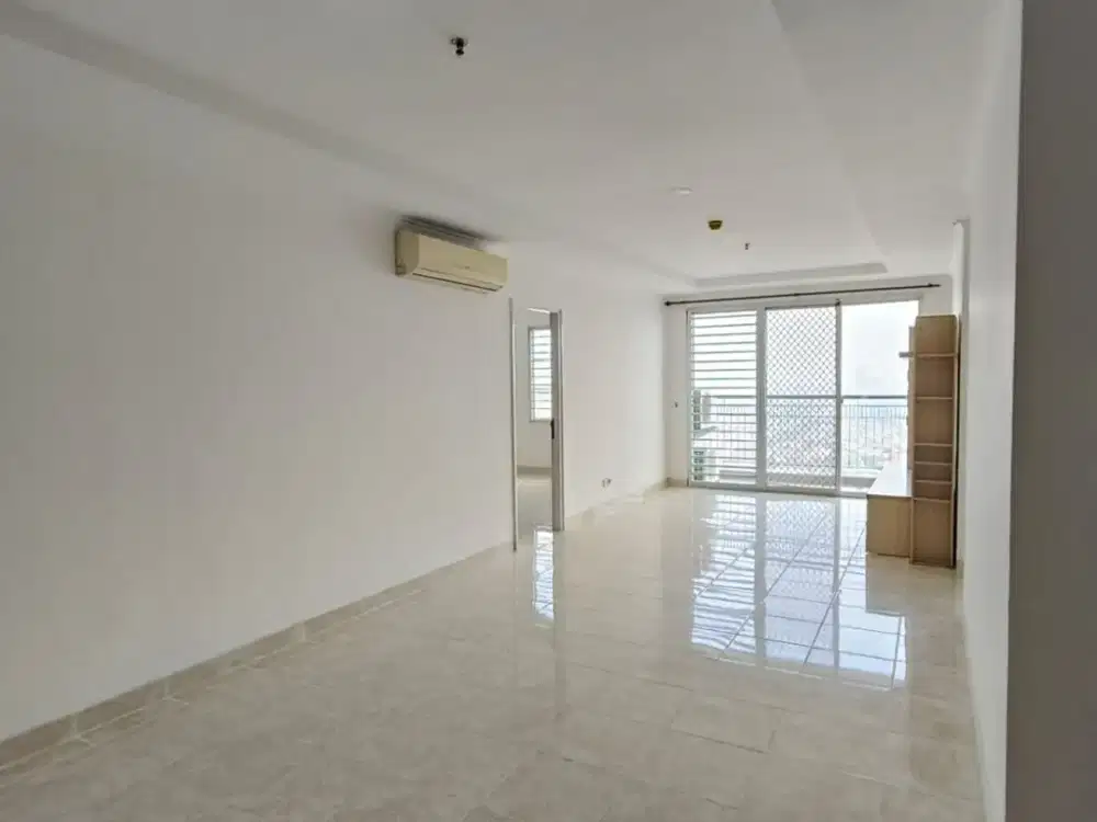 Disewakan apartemen The Springlake Summarecon Bekasi 3+1BR semi furnished dengan private lift dan akses