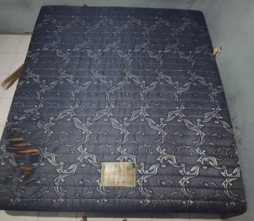 Kasur springbed + dipan merk guhdo ukuran 180x200