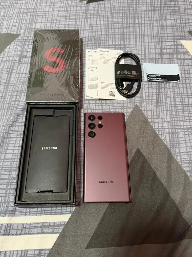 Samsung s22 ultra 5G 12/512 sein