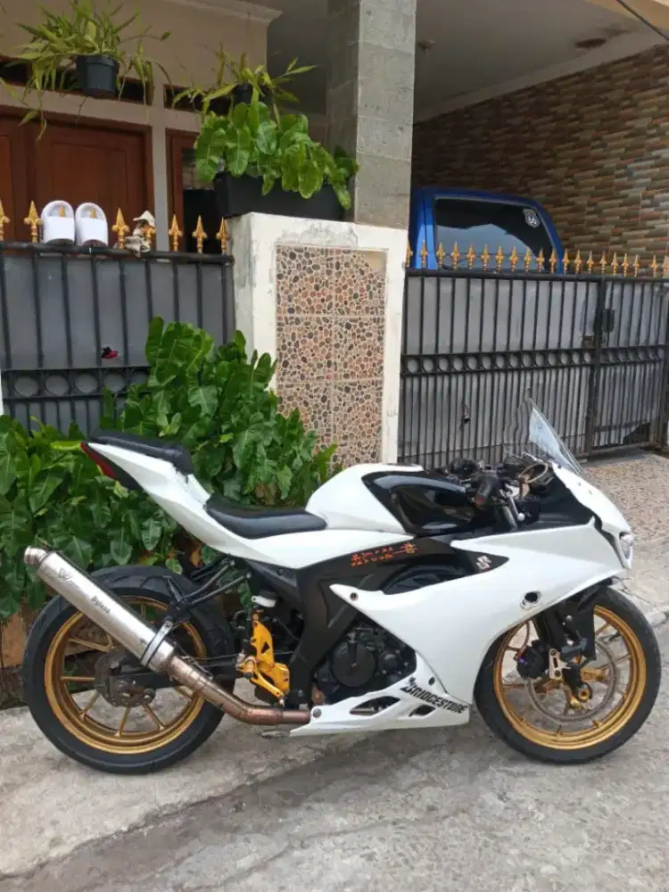 FORSALE GSX R 150 TAHUN 2018
