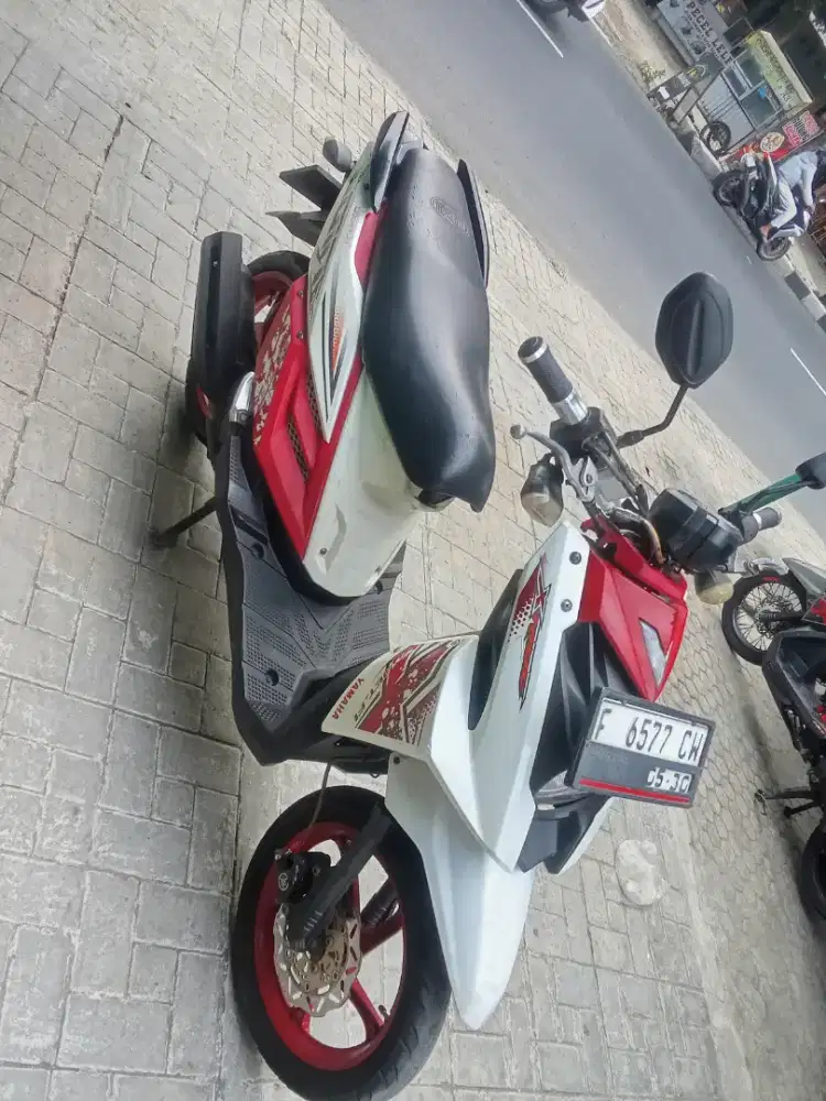 Yamaha X-RADE merah putih