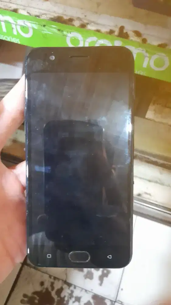Handphone oppo a57 (2017)