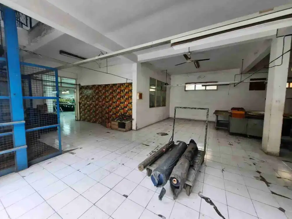 Dijual Murah Gudang Strategis di Jalan Raya Kletek Sidoarjo