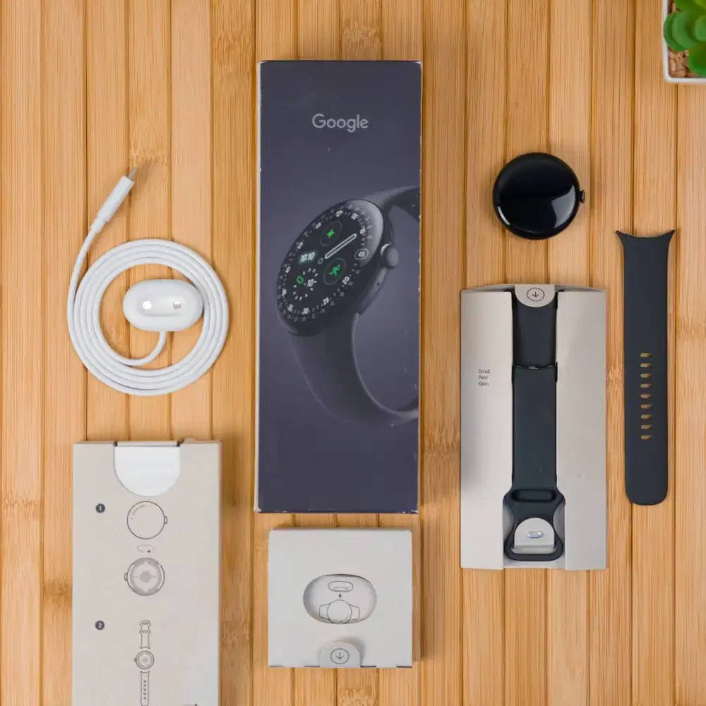 Google Pixel Watch 4 ( 45mm ) Wi-Fi Black Aluminium, Fullset original