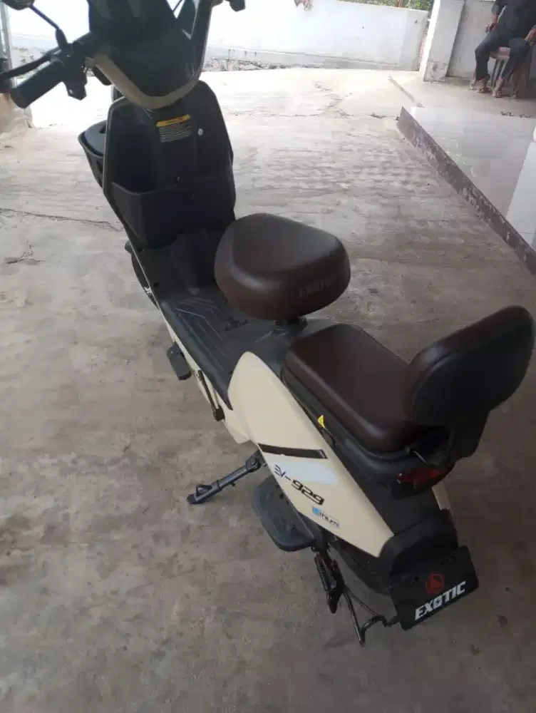 Sepeda listrik excotic ev 929 lithium