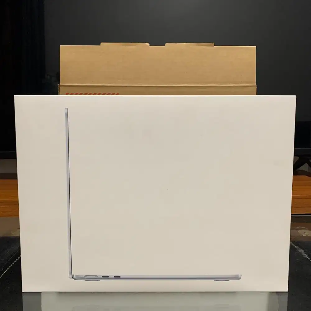Macbook air 13 M5 2026 16/512