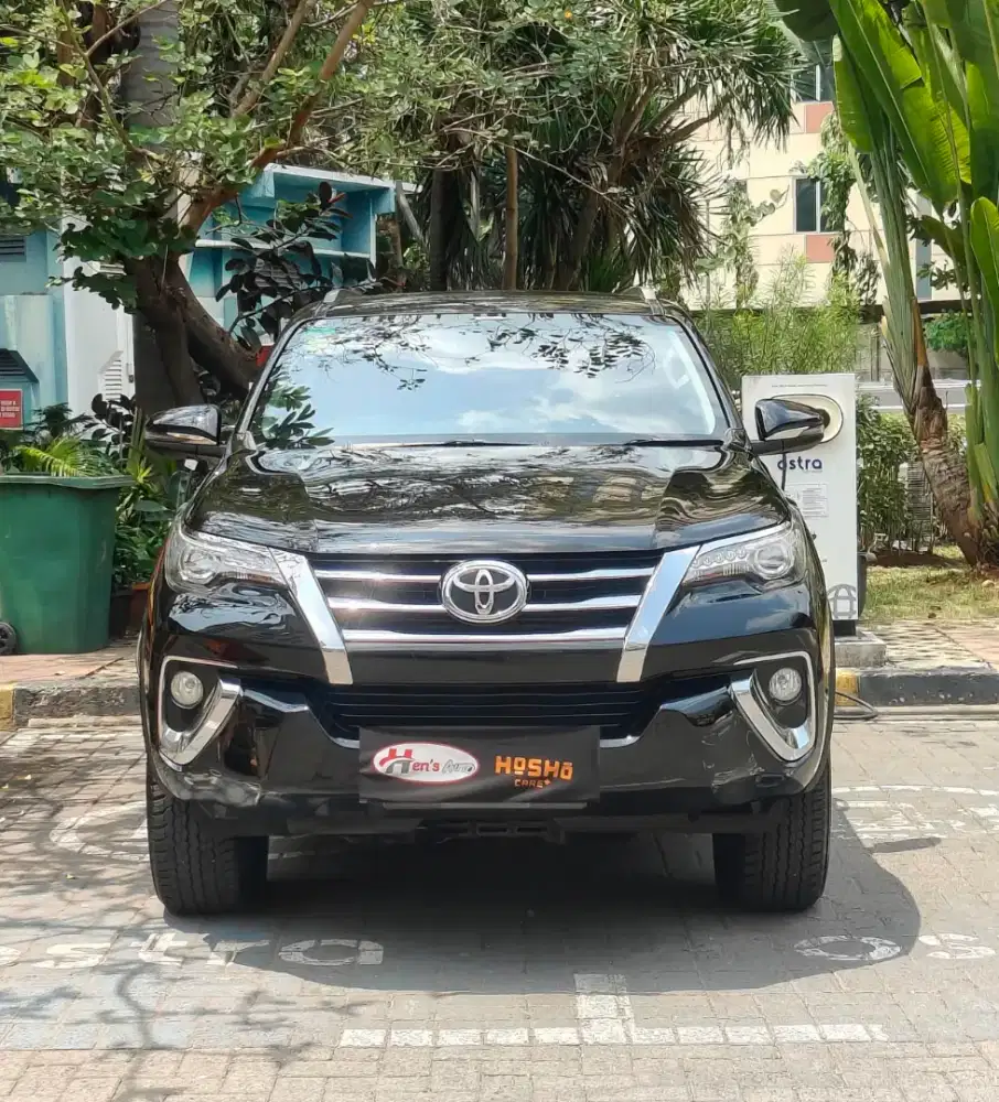 DP 10jt TOYOTA FORTUNER VRZ 2018 HITAM TERAWAT