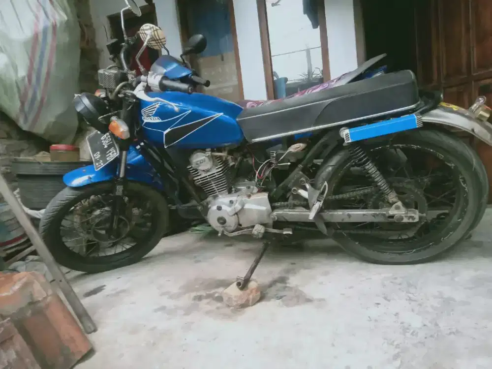 Motor GL TAHUN 1976