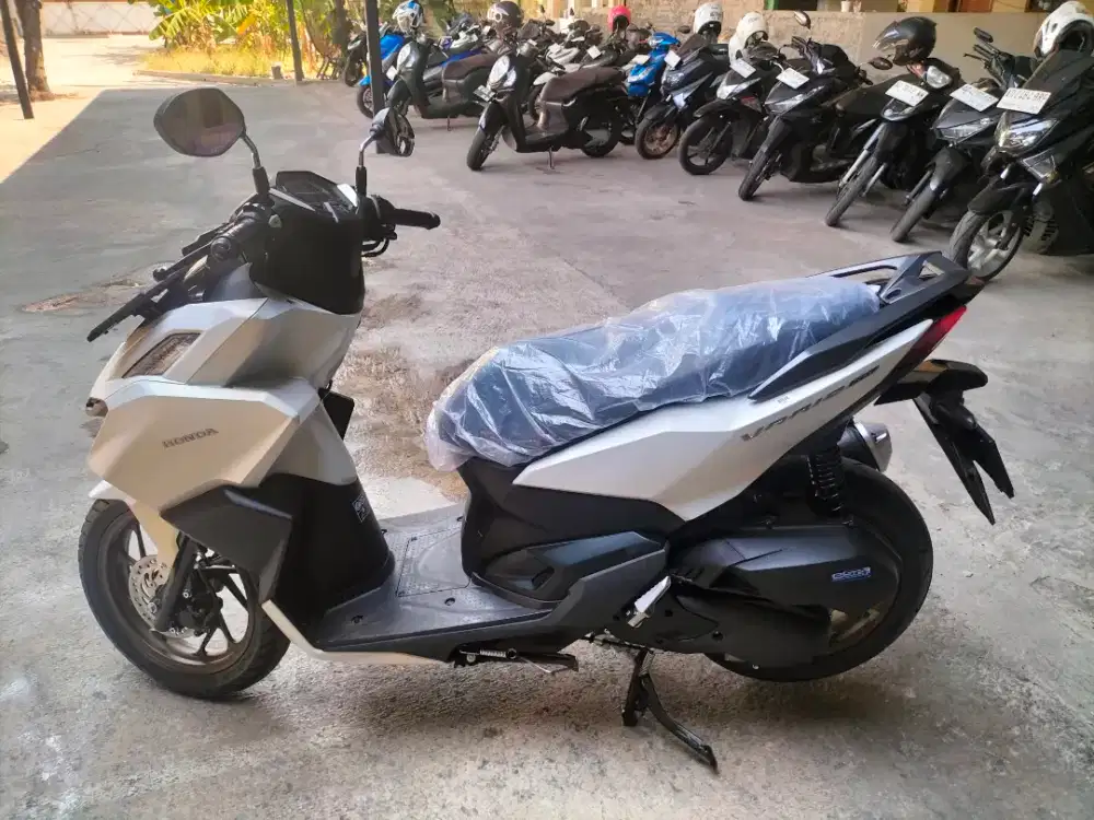 Honda Vario 160 CBS murah dan berkualitas