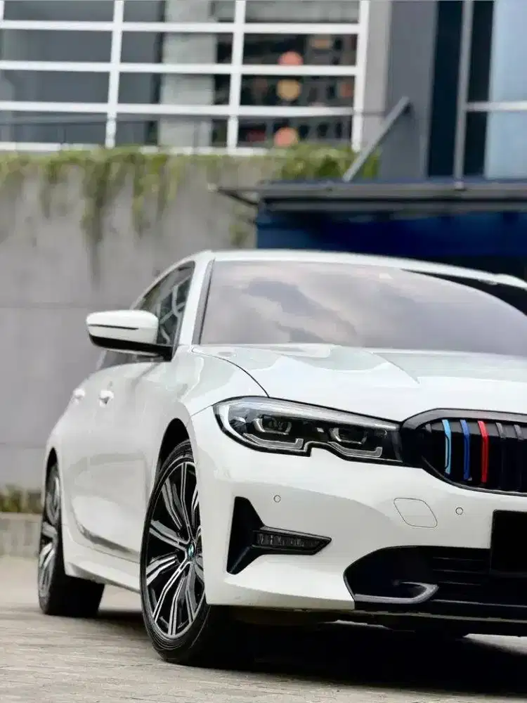 bmw 320i tahun 2022