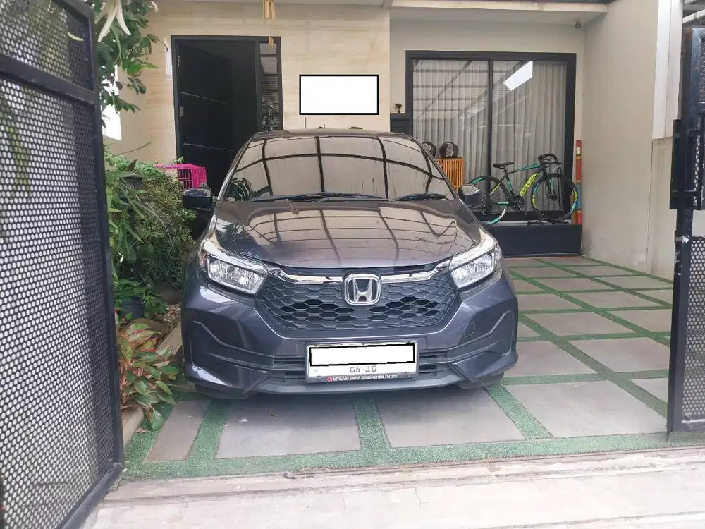 Honda Brio Satya E CVT 2025 Abu-Abu