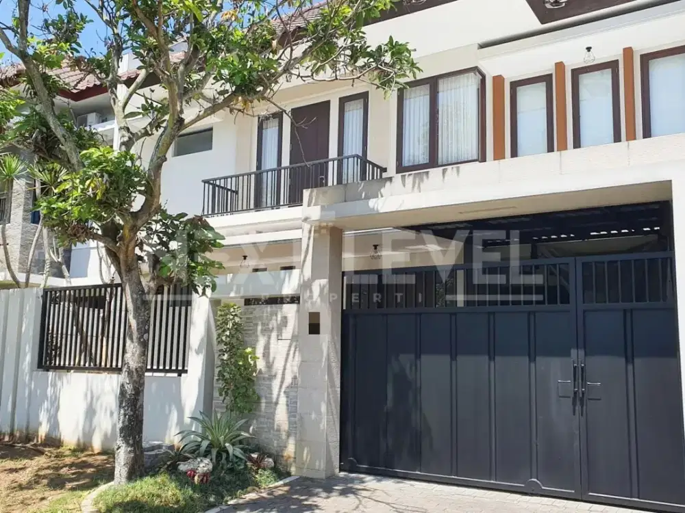 Rumah 2 Lantai Araya Malang Niew Indie