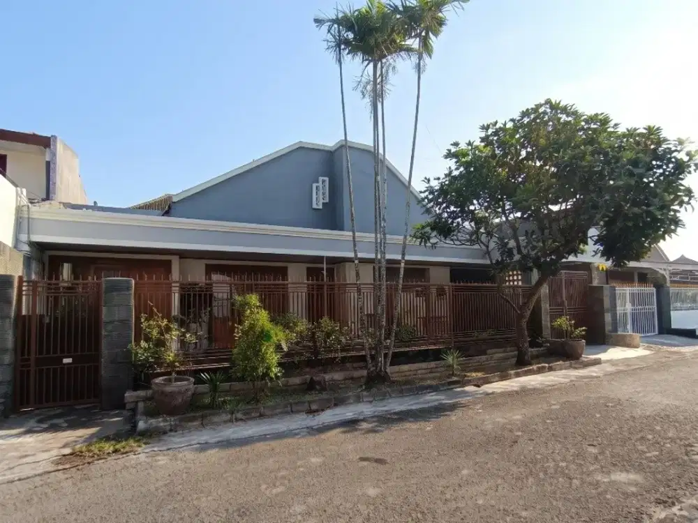 Dijual Rumah Terawat Selangkah ke Unmer di Klojen Malang