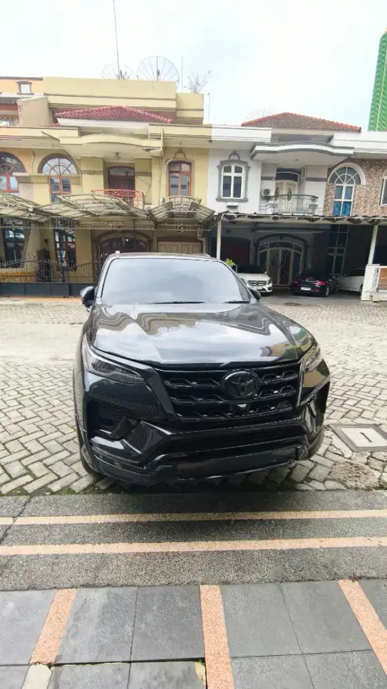 Toyota Fortuner GR Sport 2.4