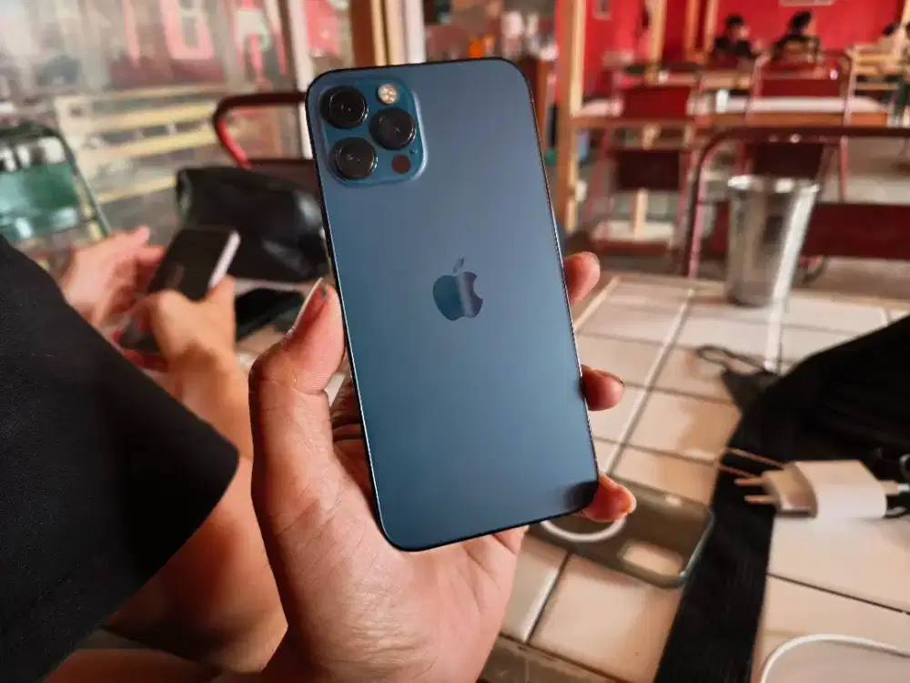 iPhone 12 pro 256 like new