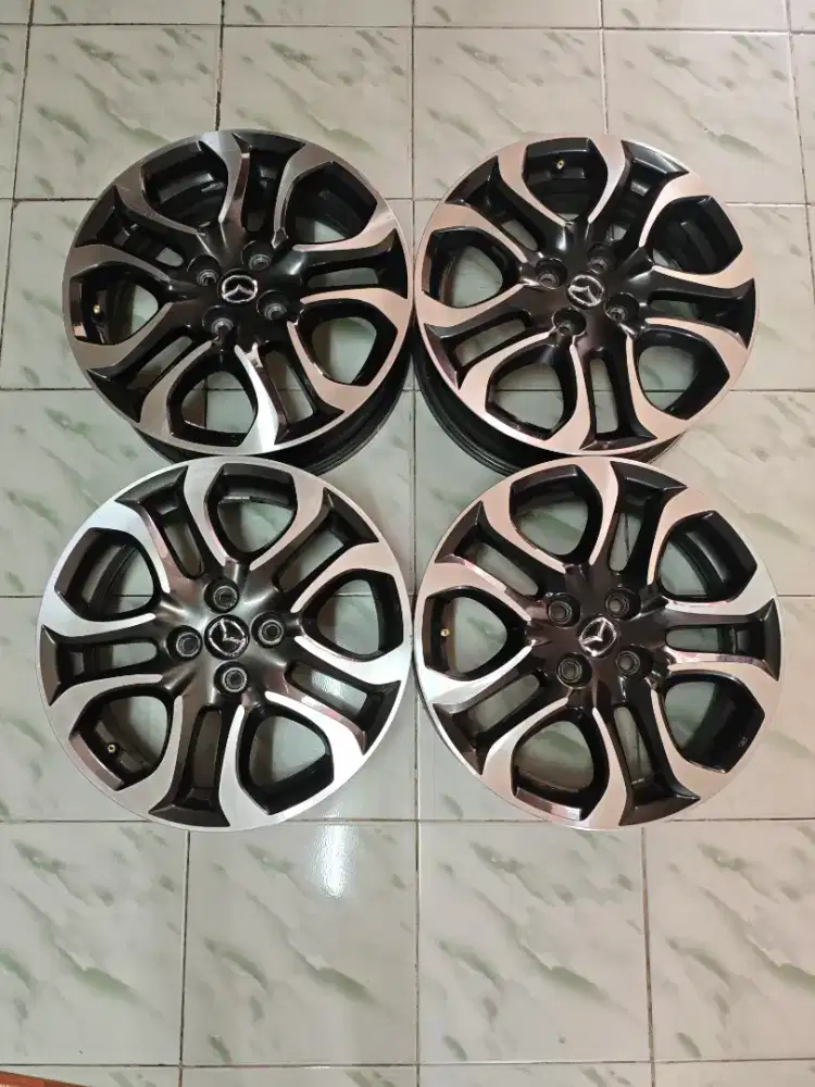 Velg Copotan Mazda 2 skyactiv r16 original no minus