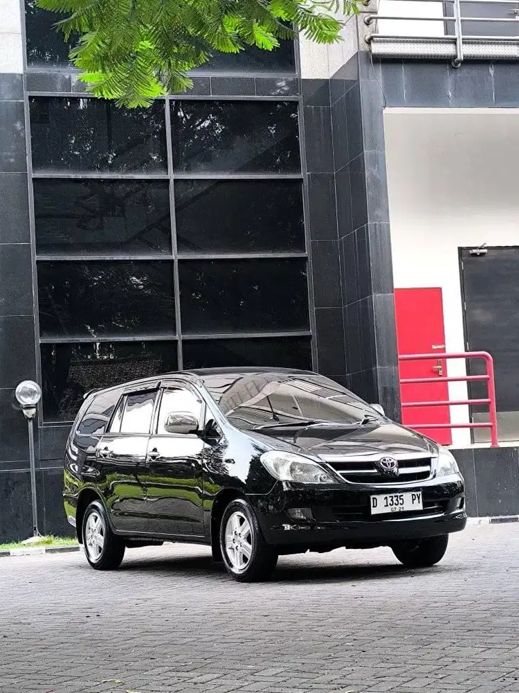 TOYOTA INNOVA G 2.0 MT 2005