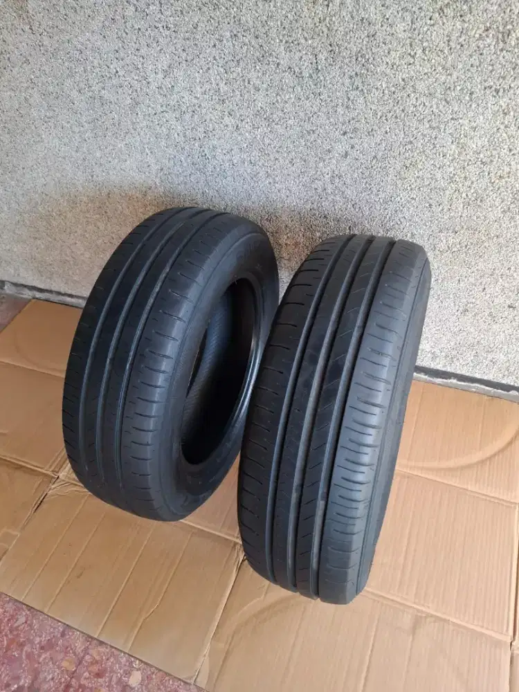 Ban 185 65 R15 Falken. Ban kondisi 80%.ban mobilio ertiga jazz yaris