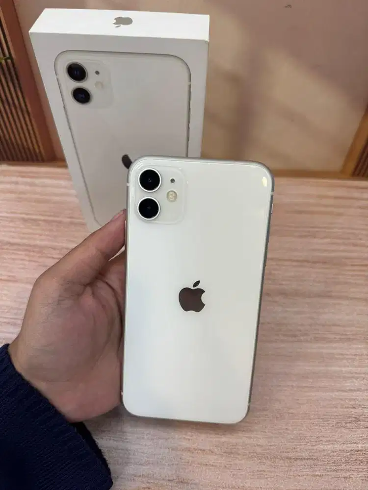 iPhone 11 128GB White ibox 2nd lengkap