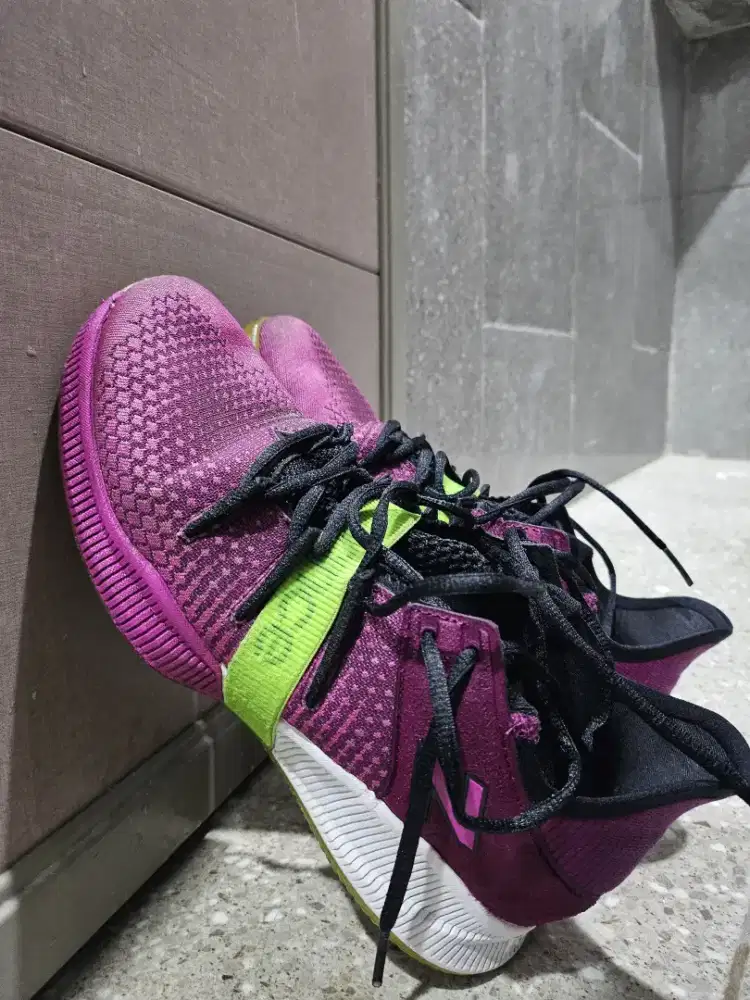 New Balance Basket Shoes