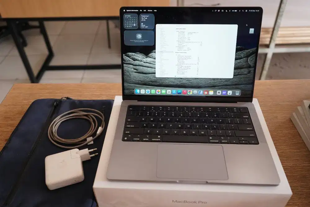 MacBook Pro 14” M2 Pro 16GB / 512GB Full Set