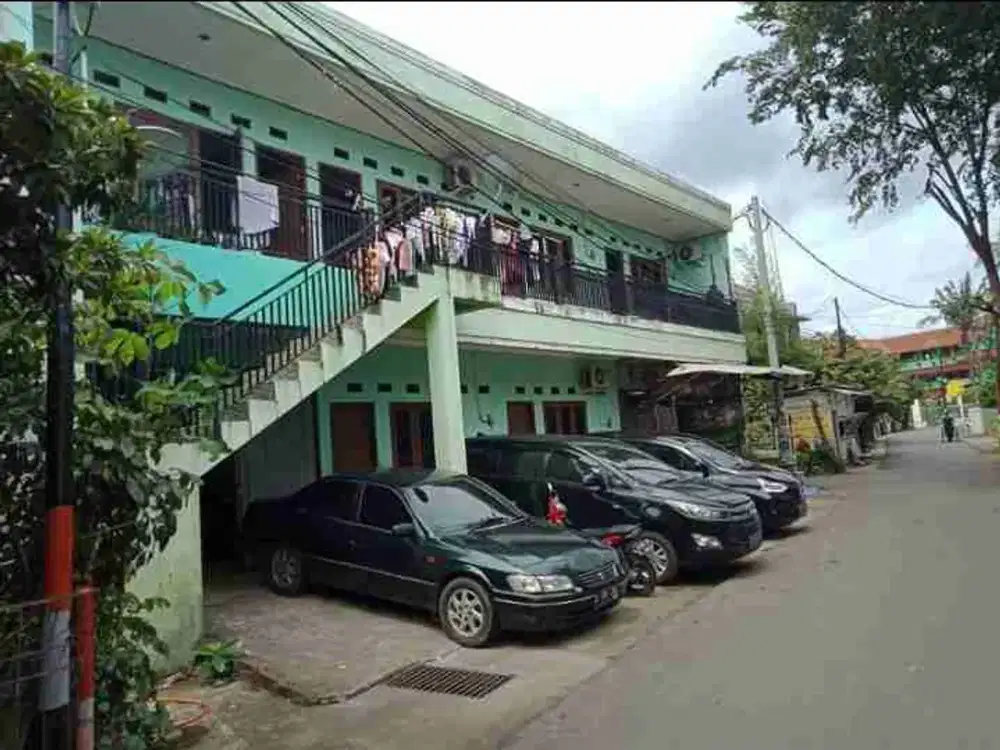 Dijual kontrakan 7 pintu 2 lt lokasi pinggir jalan di cipayung jaktim